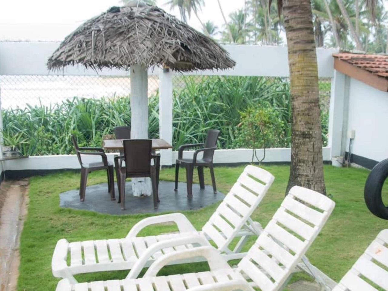 Ashen'S Beach House Bussa Extérieur photo